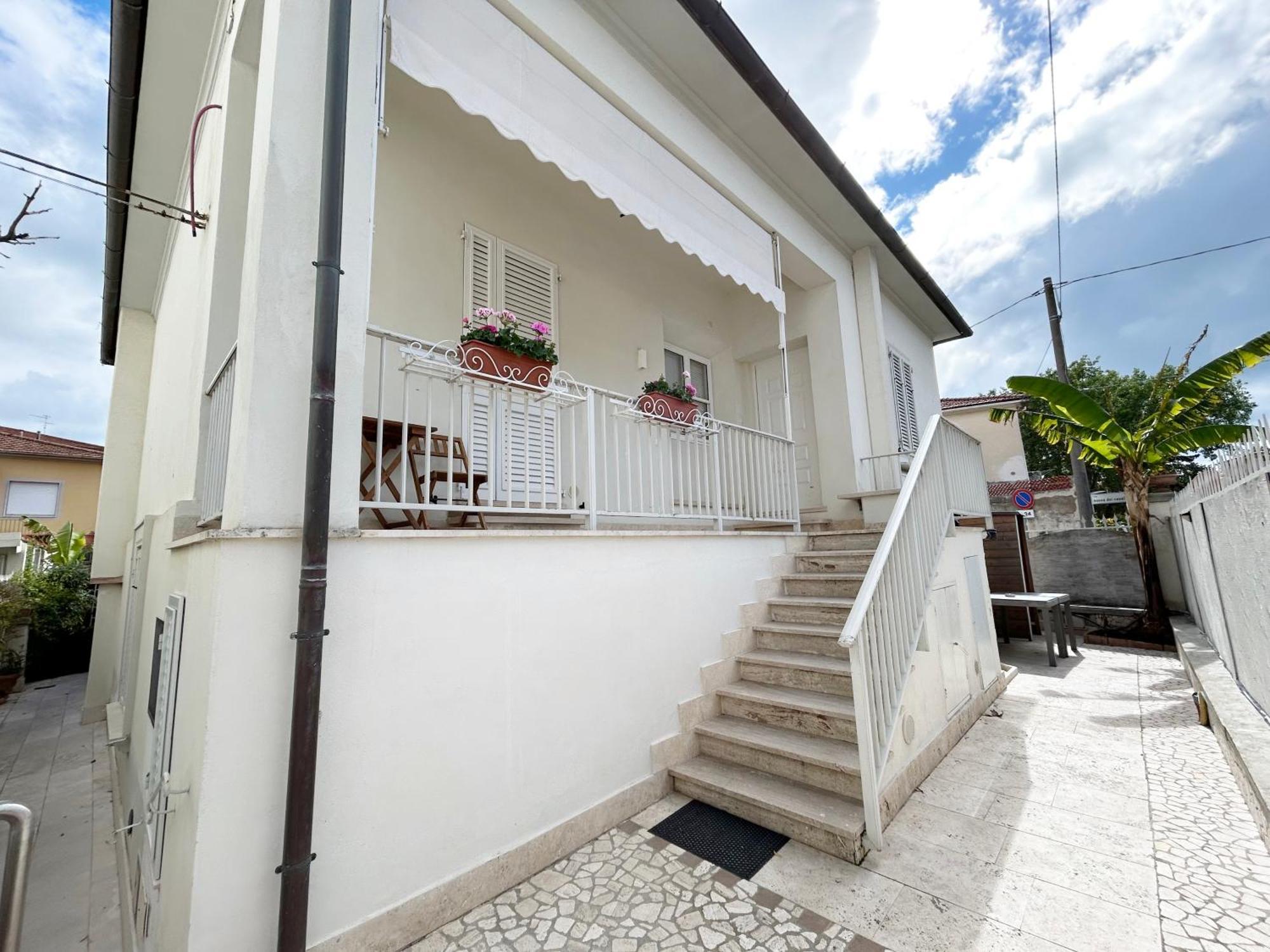 La Casa Di Rosi Al Mare Daire Vada Dış mekan fotoğraf